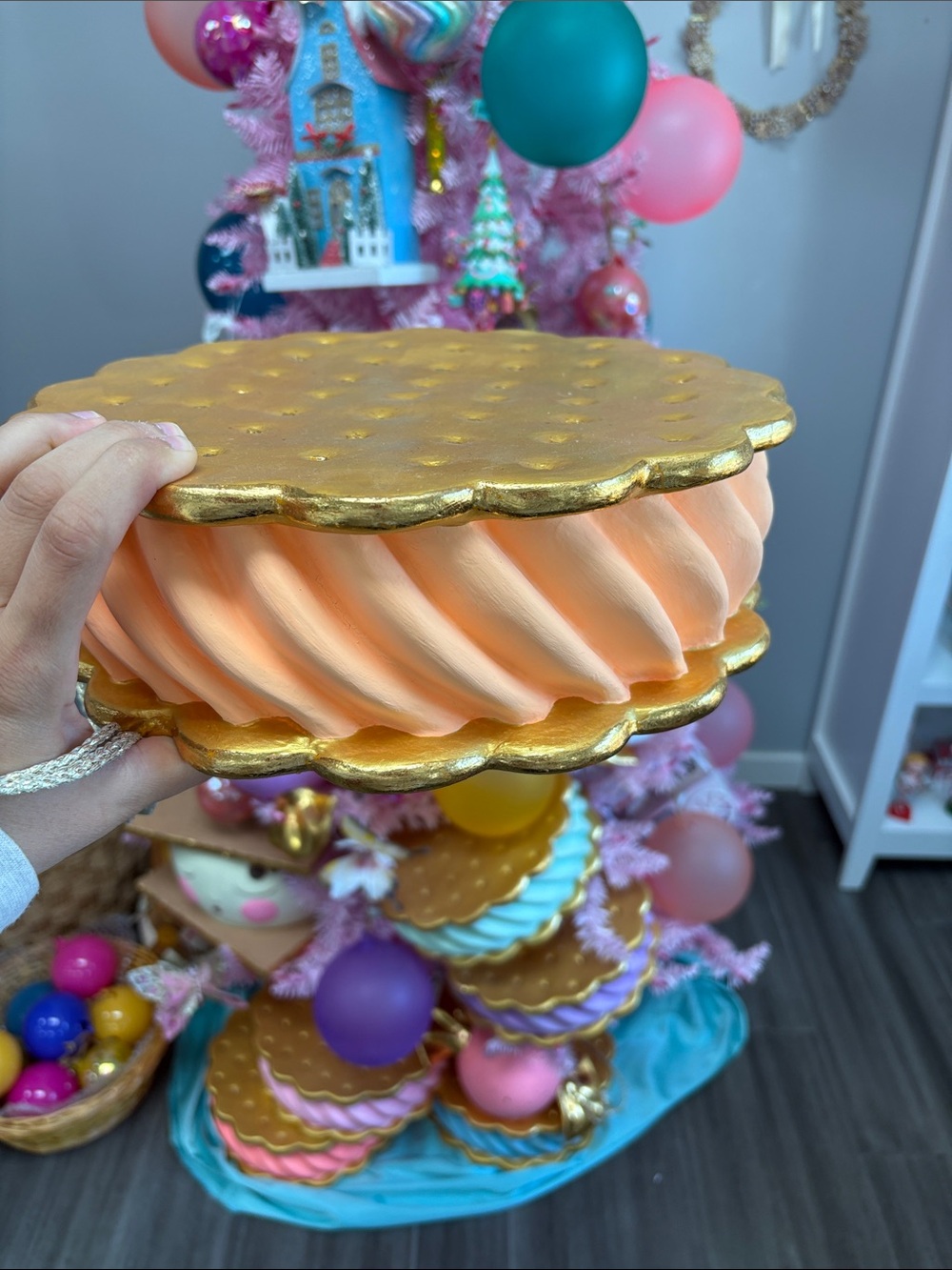 Peach Gold ice cream sandwich display party decorations by Glitterville